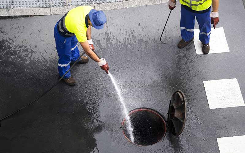 High-Pressure Drain Jetting